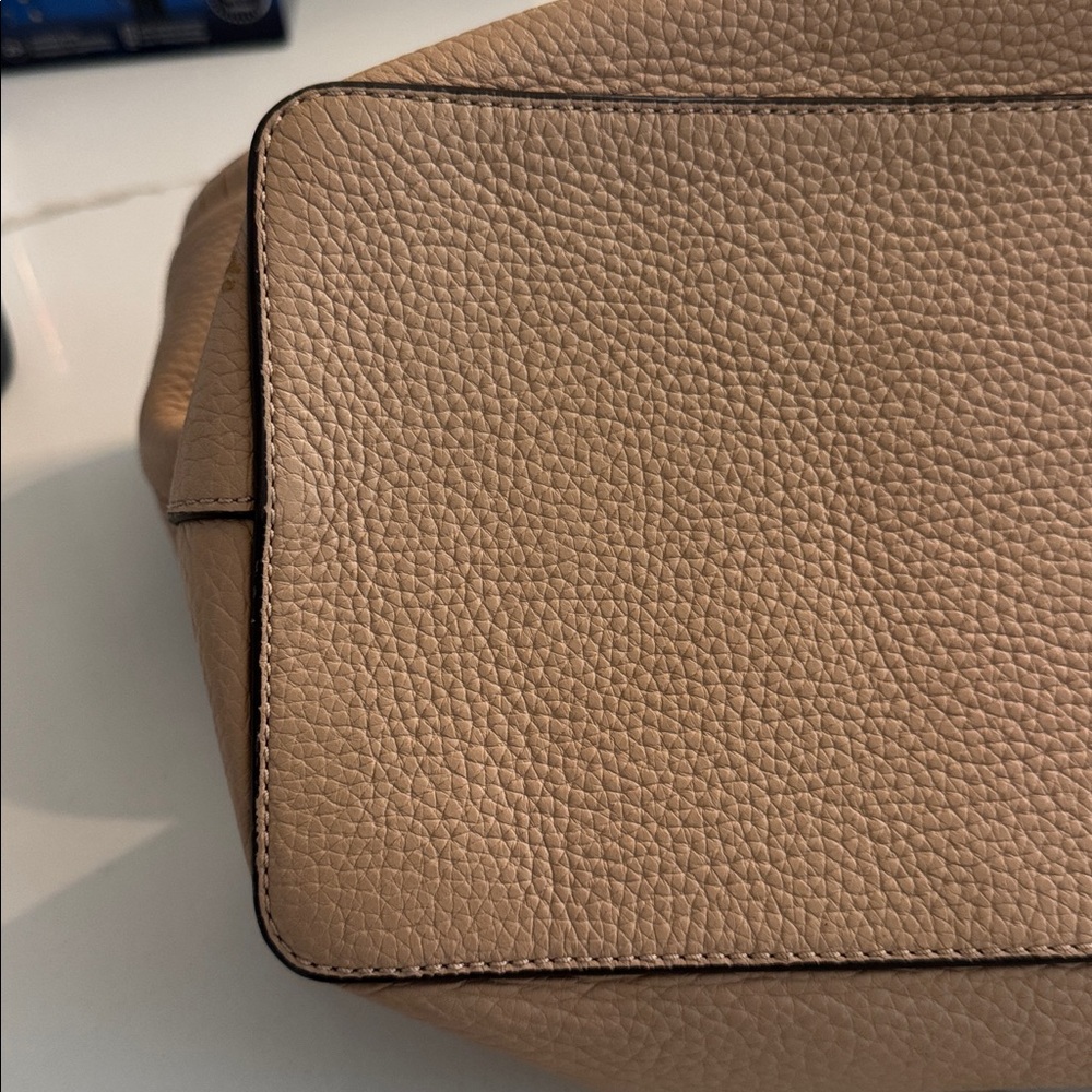 Tory Burch Tan Tote Bag - Picture 6 of 7